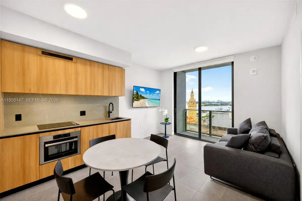121 NE 5th Street #1913, Miami, FL 33132 - Image #1