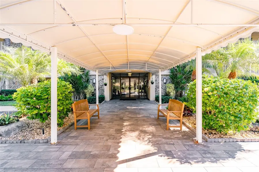 804 Cypress Grove Ln #308, Pompano Beach, FL 33069 - Image #2