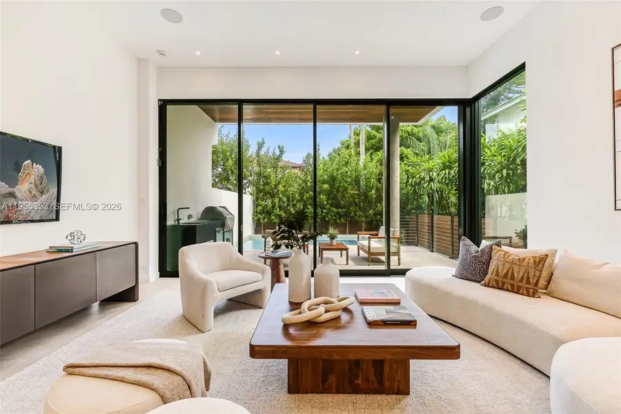 2822 Coconut #2822, Miami, FL 33133 - Image #2