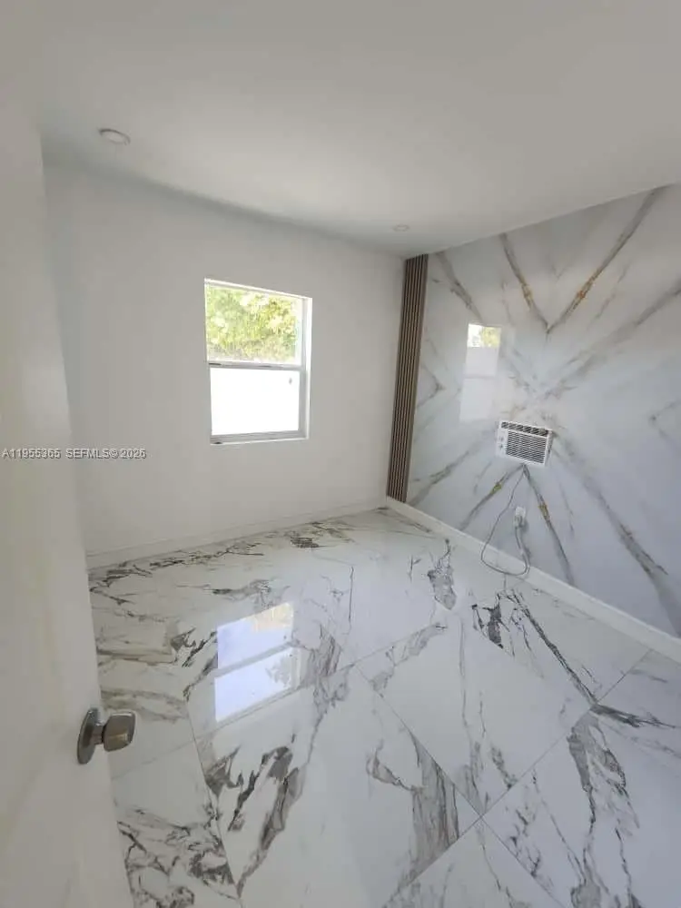 12101 SW 215th St, Miami, FL 33177 - Image #2