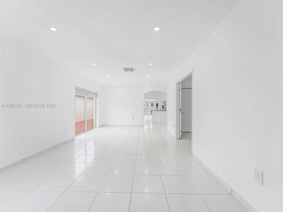 9435 SW 156th Pl, Miami, FL 33196 - Image #2