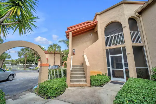 8606 SW 3rd St #103, Pembroke Pines, FL 33025