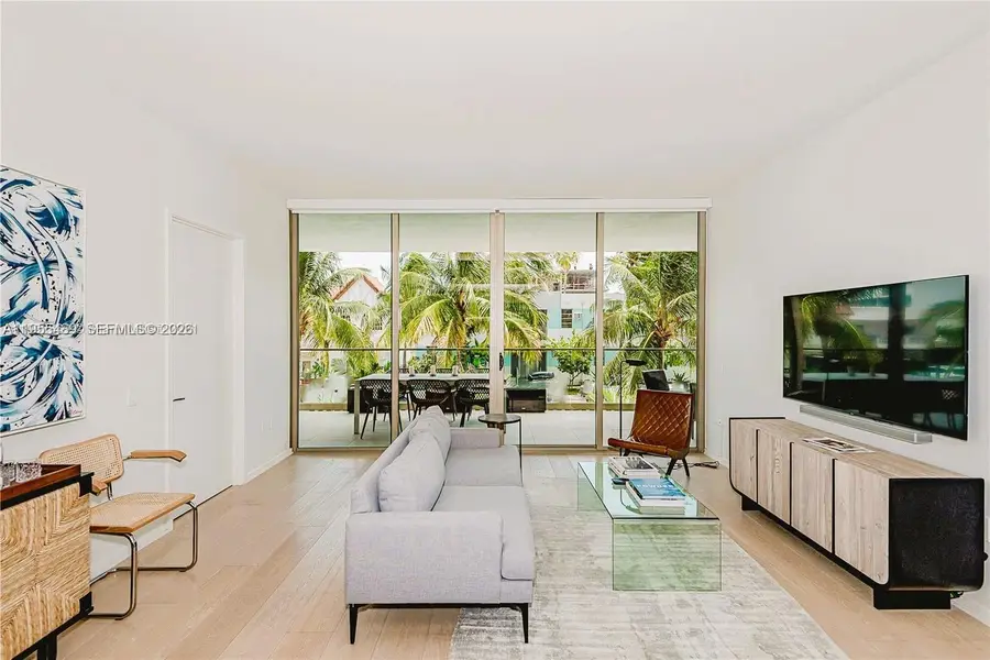 300 E Collins Ave #2D, Miami Beach, FL 33139 - Image #3
