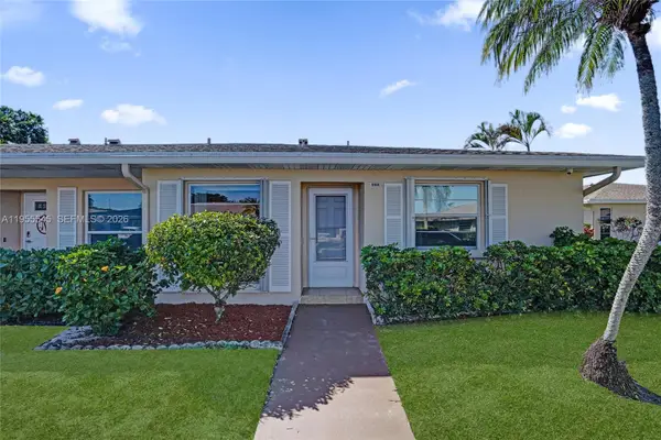 8914 Belle Aire Dr, Boca Raton, FL 33433