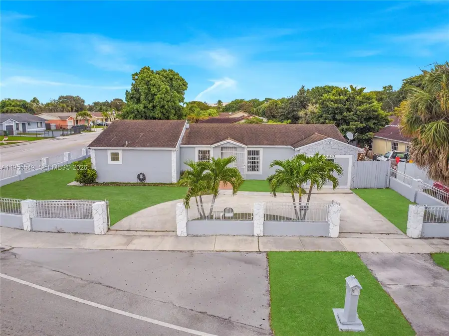19897 NW 62nd Ave, Hialeah, FL 33015 - Image #2
