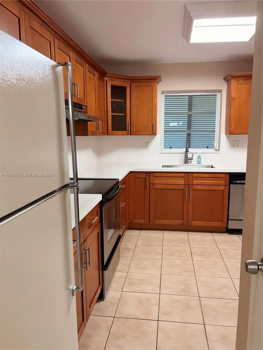 18225 SW 94th Ave, Palmetto Bay, FL 33157 - Image #3