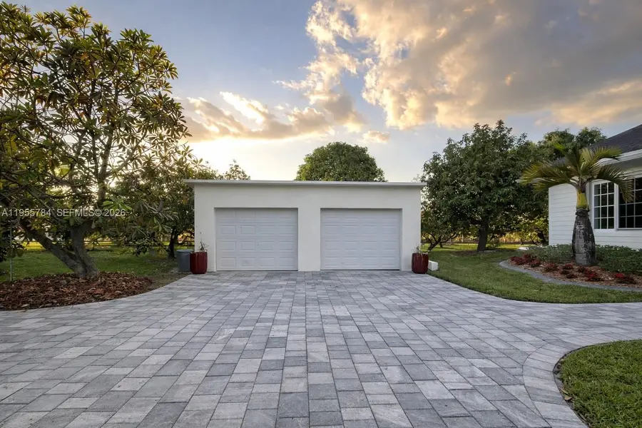 19695 SW 206th St, Miami, FL 33187 - #3