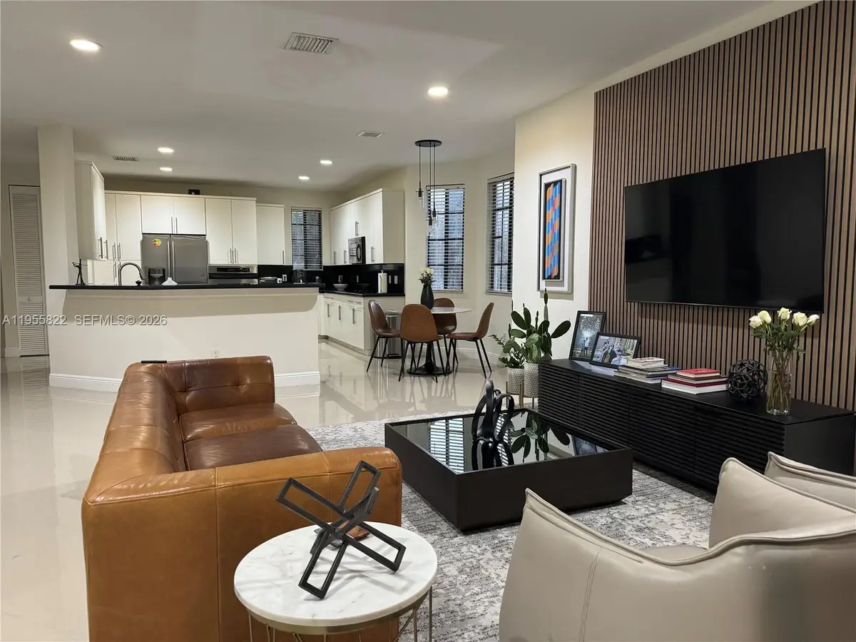 1547 Passion Vine Cir #5-3, Weston, FL 33326 - Image #1