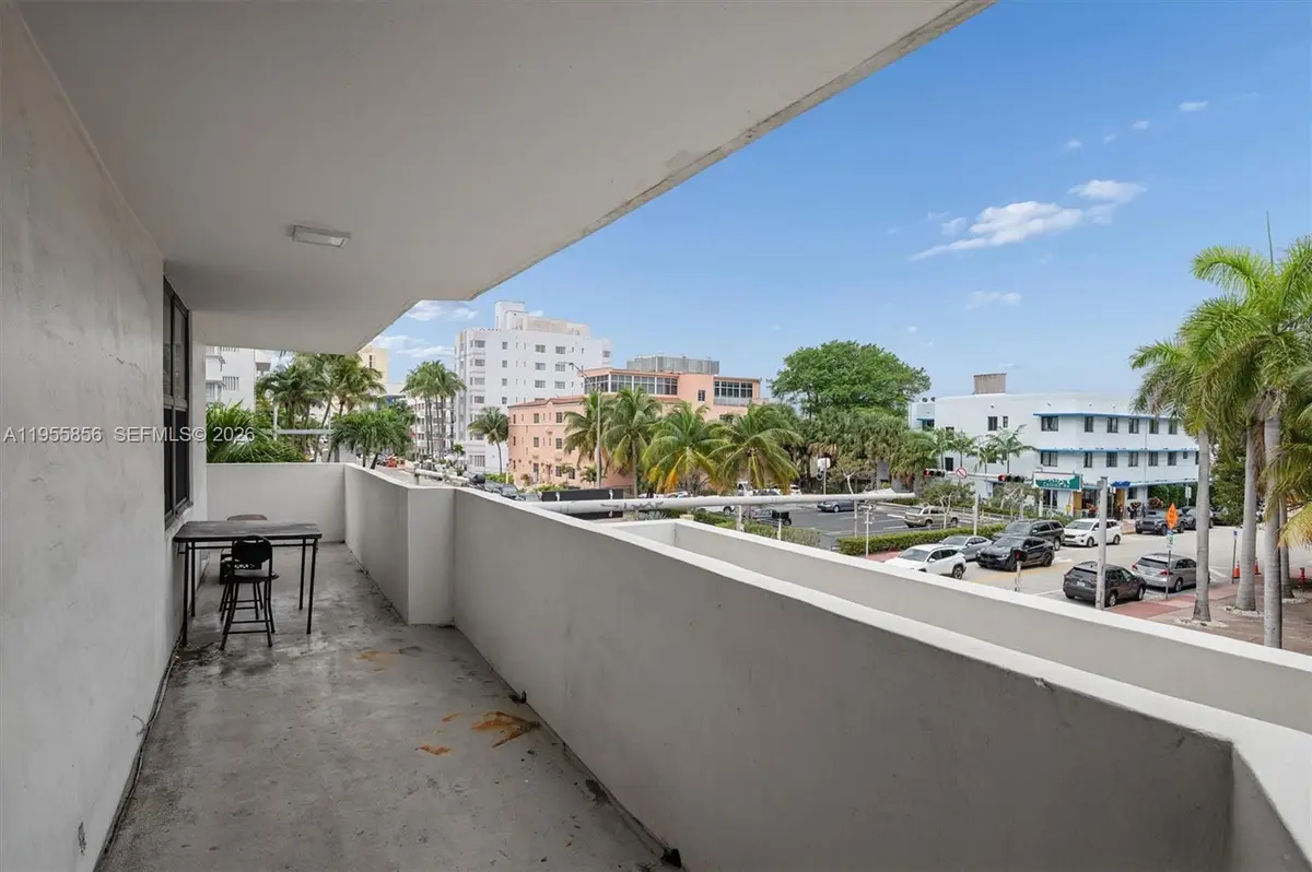 4301 Collins Ave #202, Miami Beach, FL 33140 - Image #1