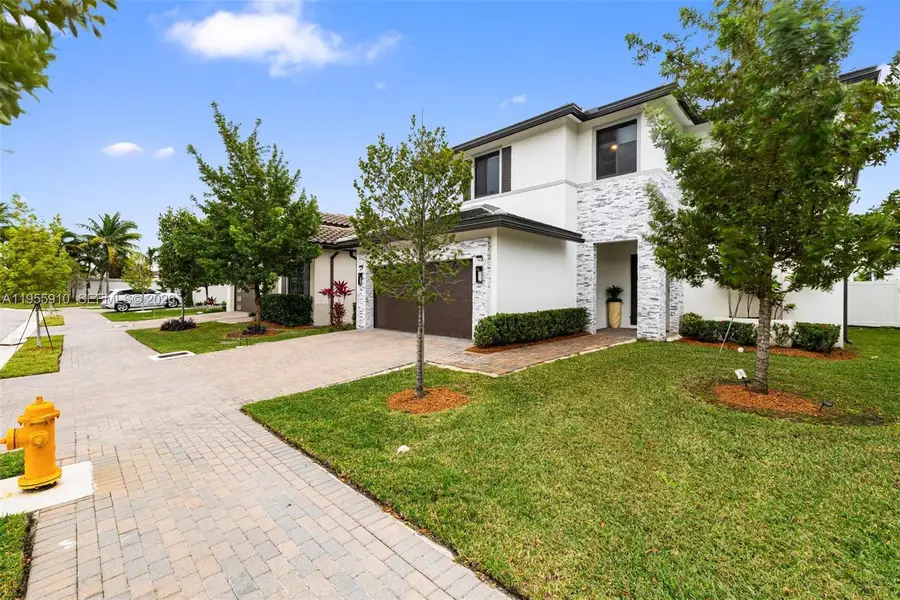 8086 NW 47th Ter, Doral, FL 33166 - Image #2