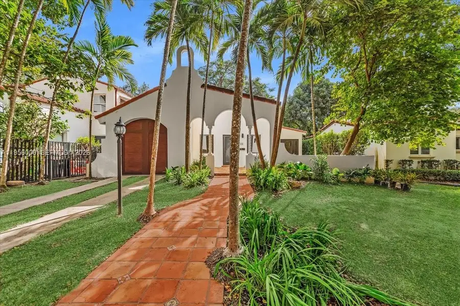 806 Medina Ave, Coral Gables, FL 33134 - Image #2