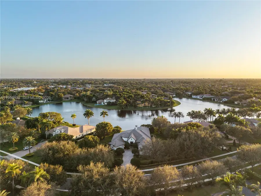 12620 N Winners Cir, Davie, FL 33330 - Image #2