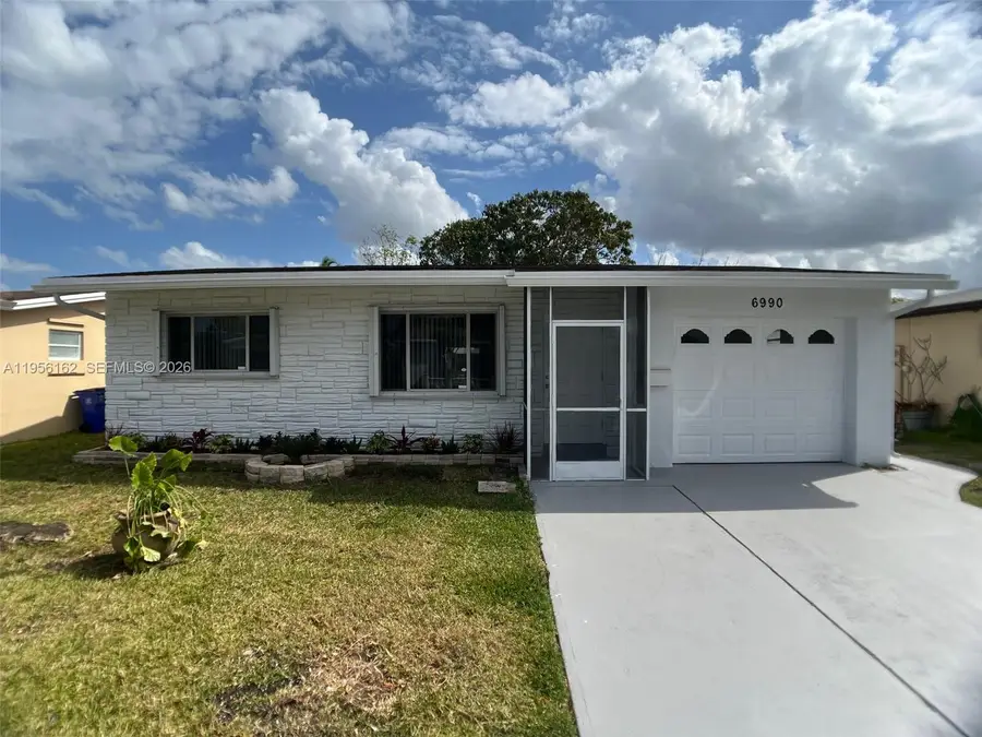 6990 NW 17th St, Margate, FL 33063 - Image #2