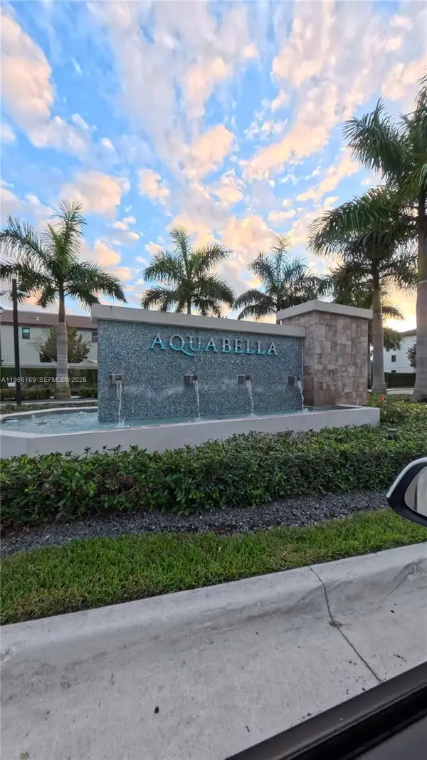 3410 W 112th Pl, Hialeah, FL 33018