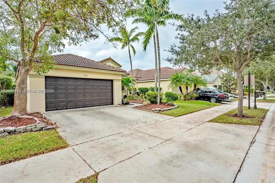 625 Bald Cypress Rd, Weston, FL 33327 - Image #2