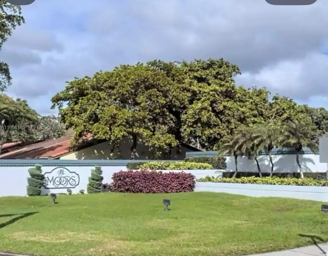 17355 NW 66th Ct, Hialeah, FL 33015 - Image #1