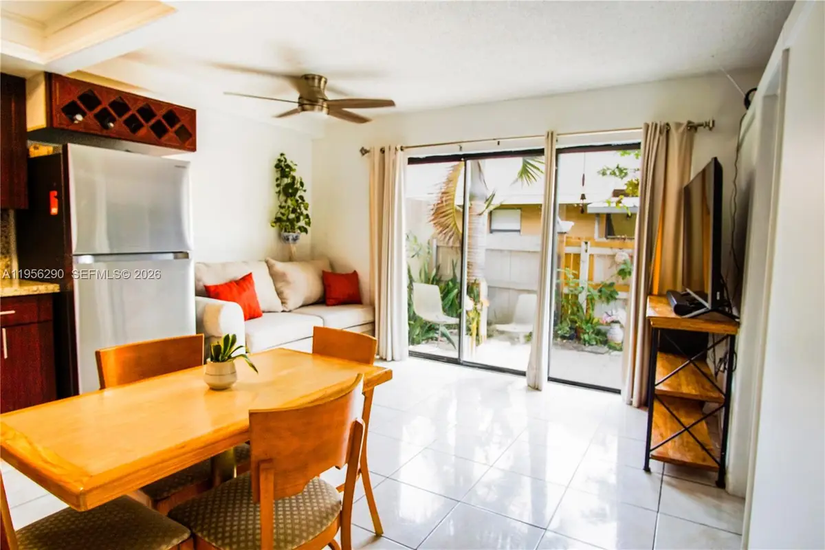 2929 E Missionwood Cir, Miramar, FL 33025 - Image #1