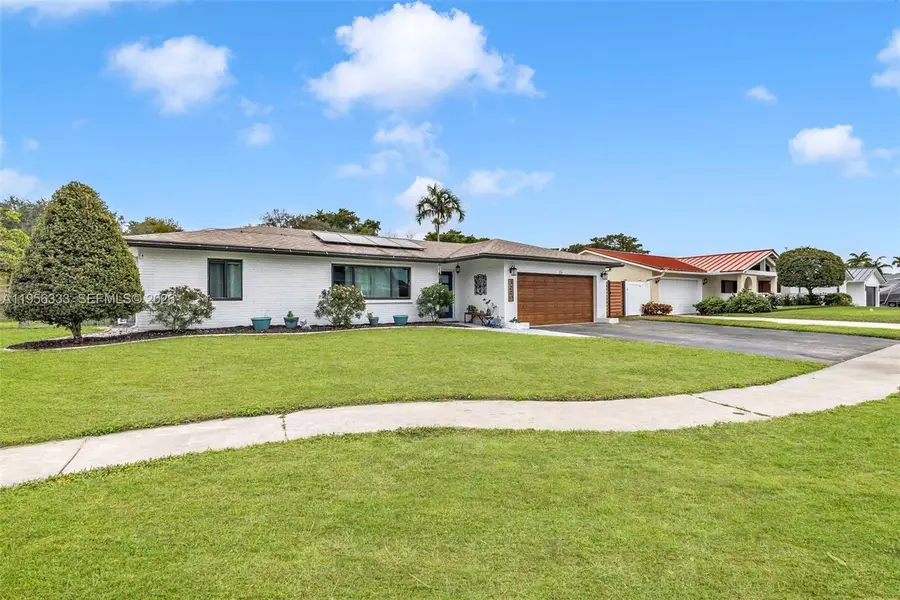 3220 NW 51st Ter, Margate, FL 33063 - Image #2