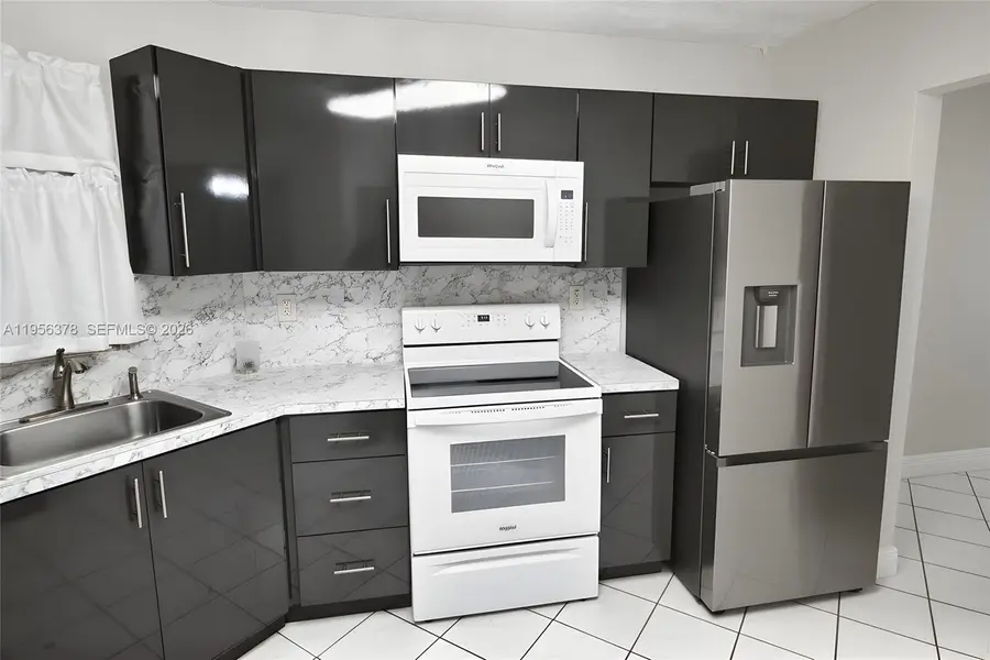 6555 W Broward Blvd #303, Plantation, FL 33317 - Image #2