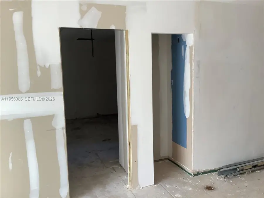 2101 SW 46th Ave, Fort Lauderdale, FL 33317 - Image #2