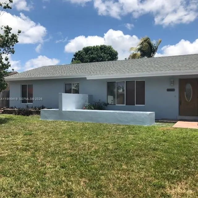 20013 NW 62nd Pl, Hialeah, FL 33015 - Image #1