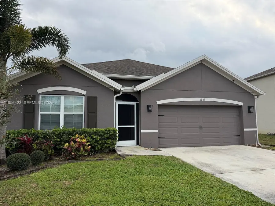8649 Cobblestone Dr, Fort Pierce, FL 34945 - Image #3