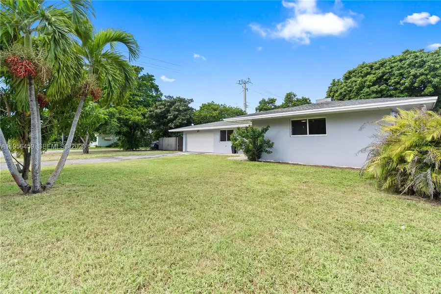 6791 SW 10th Ct, Pembroke Pines, FL 33023 - Image #3