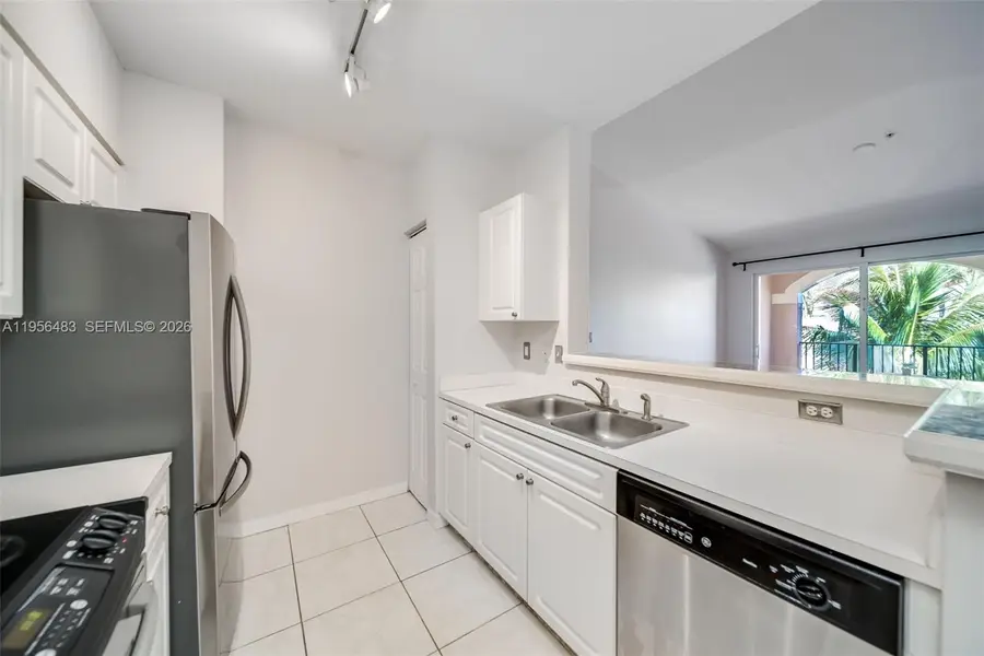 6831 SW 44th St #304, Miami, FL 33155 - Image #2