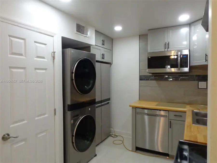 4172 Inverrary Dr #110, Lauderhill, FL 33319 - Image #3