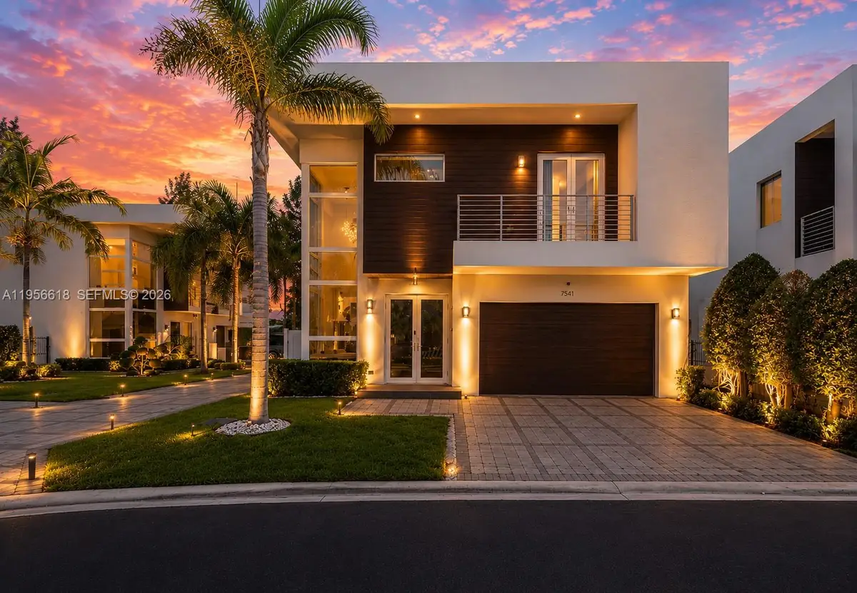 7541 NW 97th Ct, Doral, FL 33178 - #1