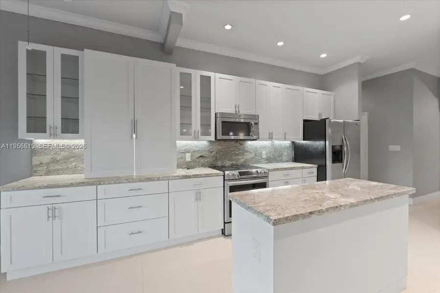 16640 NW 86th Ct, Miami Lakes, FL 33016 - #3