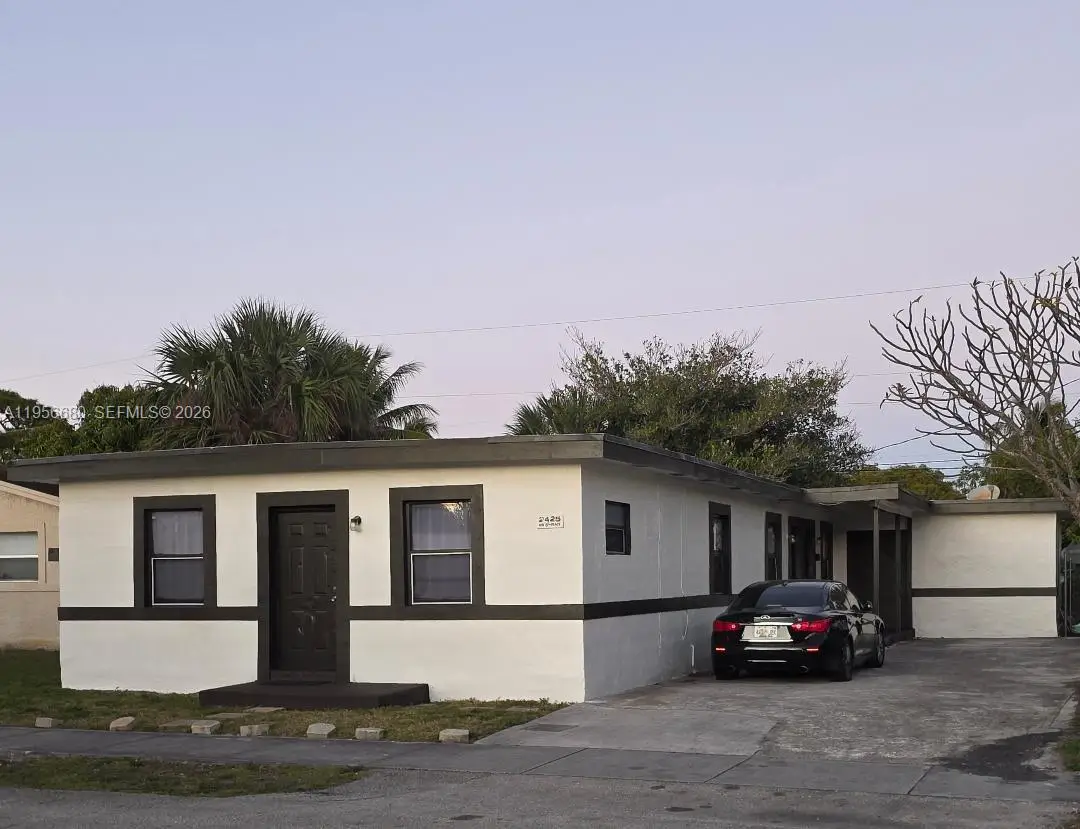 2425 NW 8th Pl, Fort Lauderdale, FL 33311 - Image #1