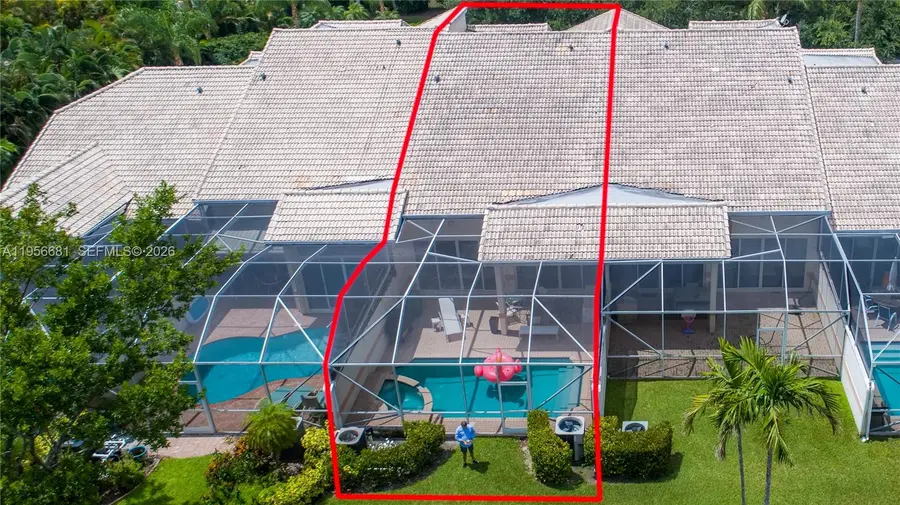 712 W Palm Aire Dr, Pompano Beach, FL 33069 - #2