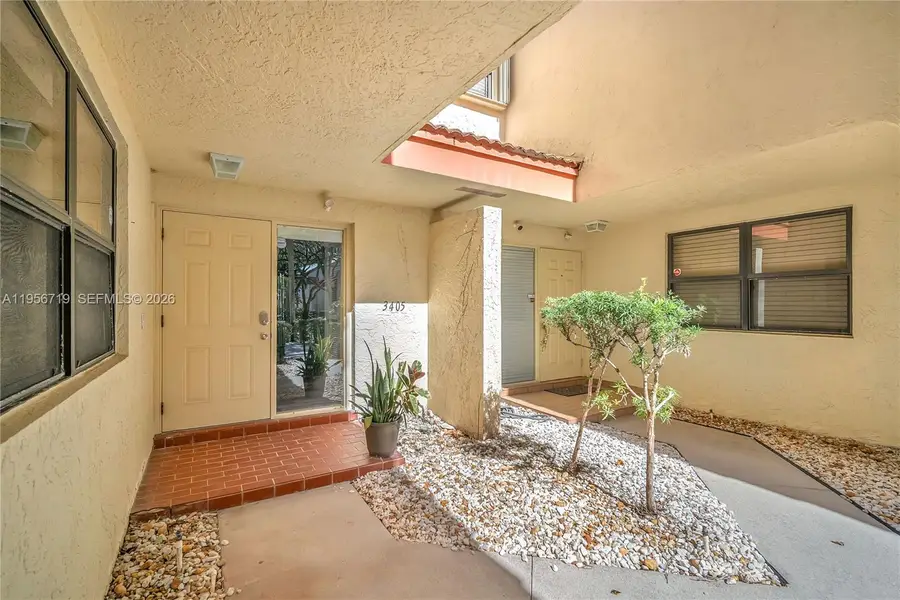 3405 Emerald Oaks Dr #207, Hollywood, FL 33021 - Image #3