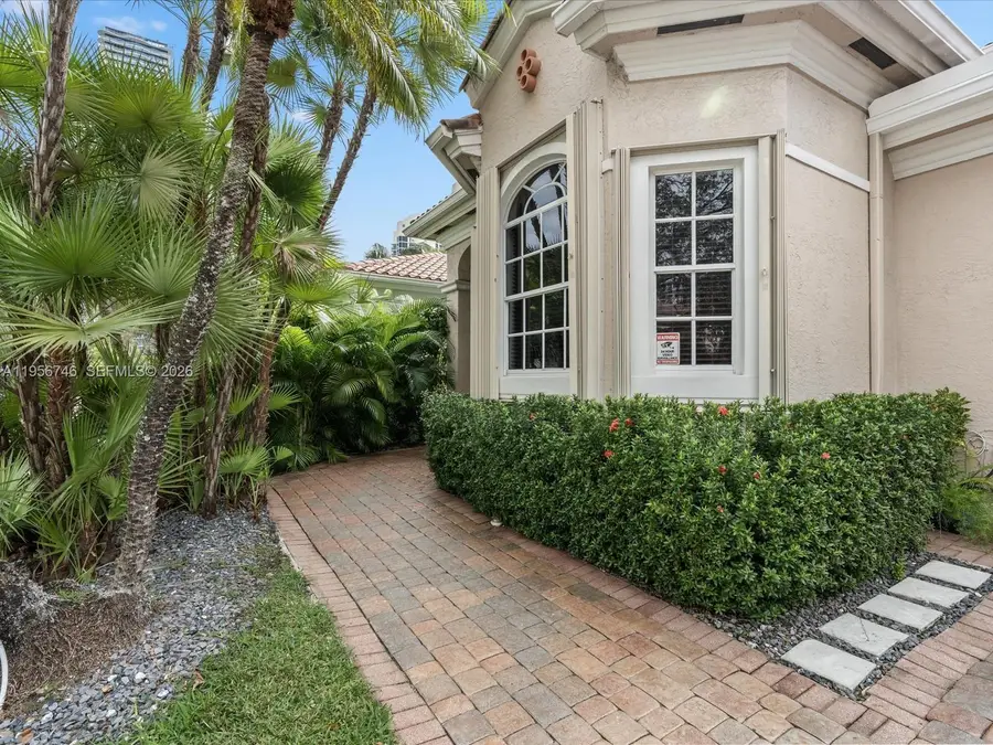 3960 194th Trl, Sunny Isles Beach, FL 33160 - Image #3