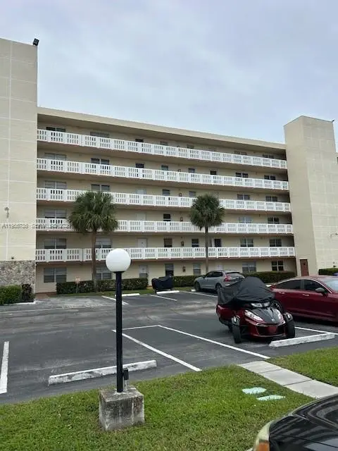 301 SE 3rd St #601, Dania Beach, FL 33004 - Image #1