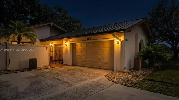 3400 Cherry Garden Cir #156, Lauderhill, FL 33319