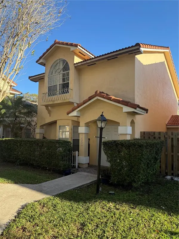 11039 SW 152nd Ct, Miami, FL 33196