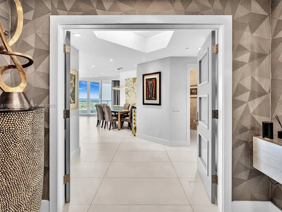 21200 Point Pl #1503 S.E Corner Turn Key, Aventura, FL 33180 - Image #3