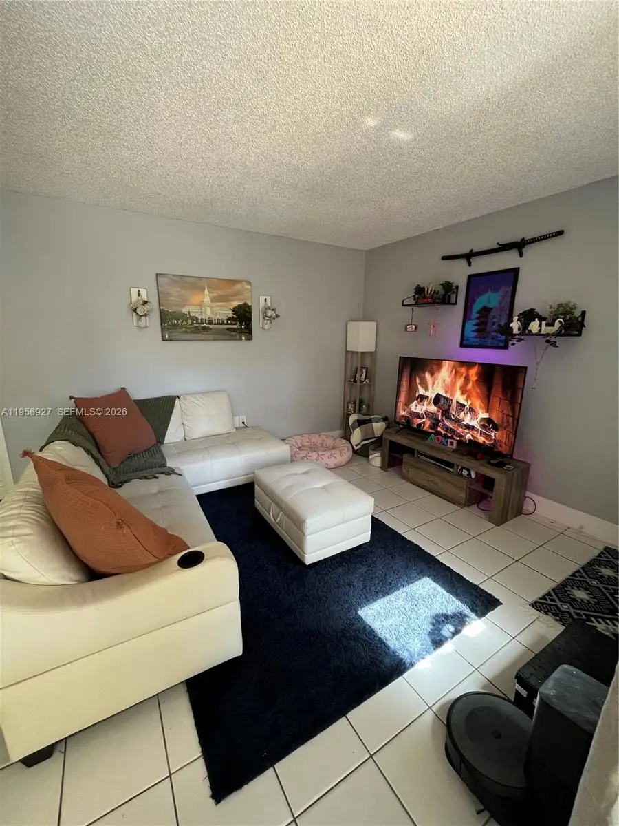 10211 Fontainebleau Blvd #102, Miami, FL 33172 - Image #1