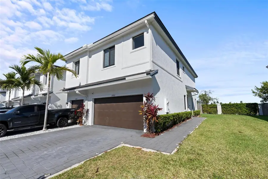 10933 SW 232nd Ter, Homestead, FL 33032 - Image #2