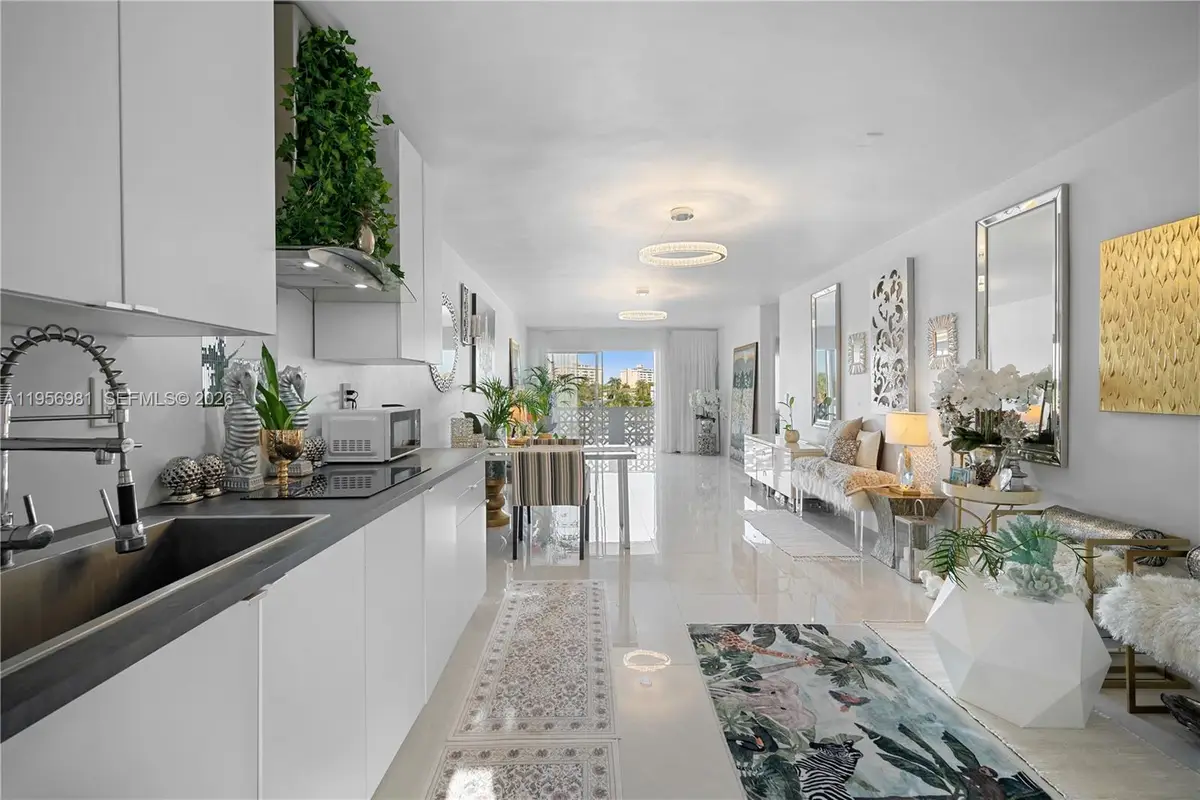 13105 Ixora Ct #302, North Miami, FL 33181 - Image #1