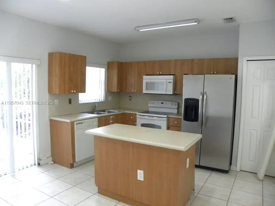 1617 SE 30th St, Homestead, FL 33035 - #2