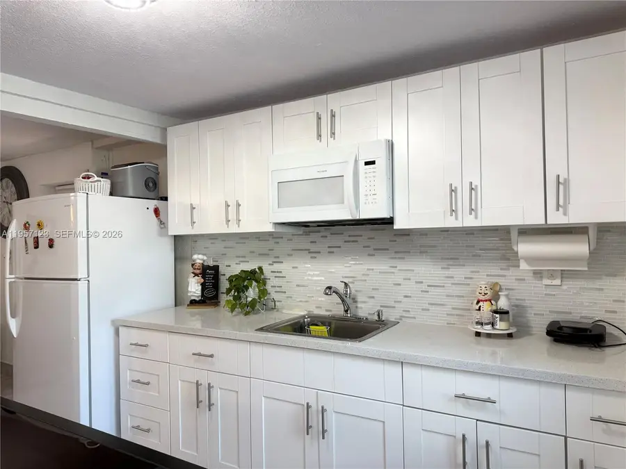 1120 N 61st Ave, Hollywood, FL 33024 - Image #3