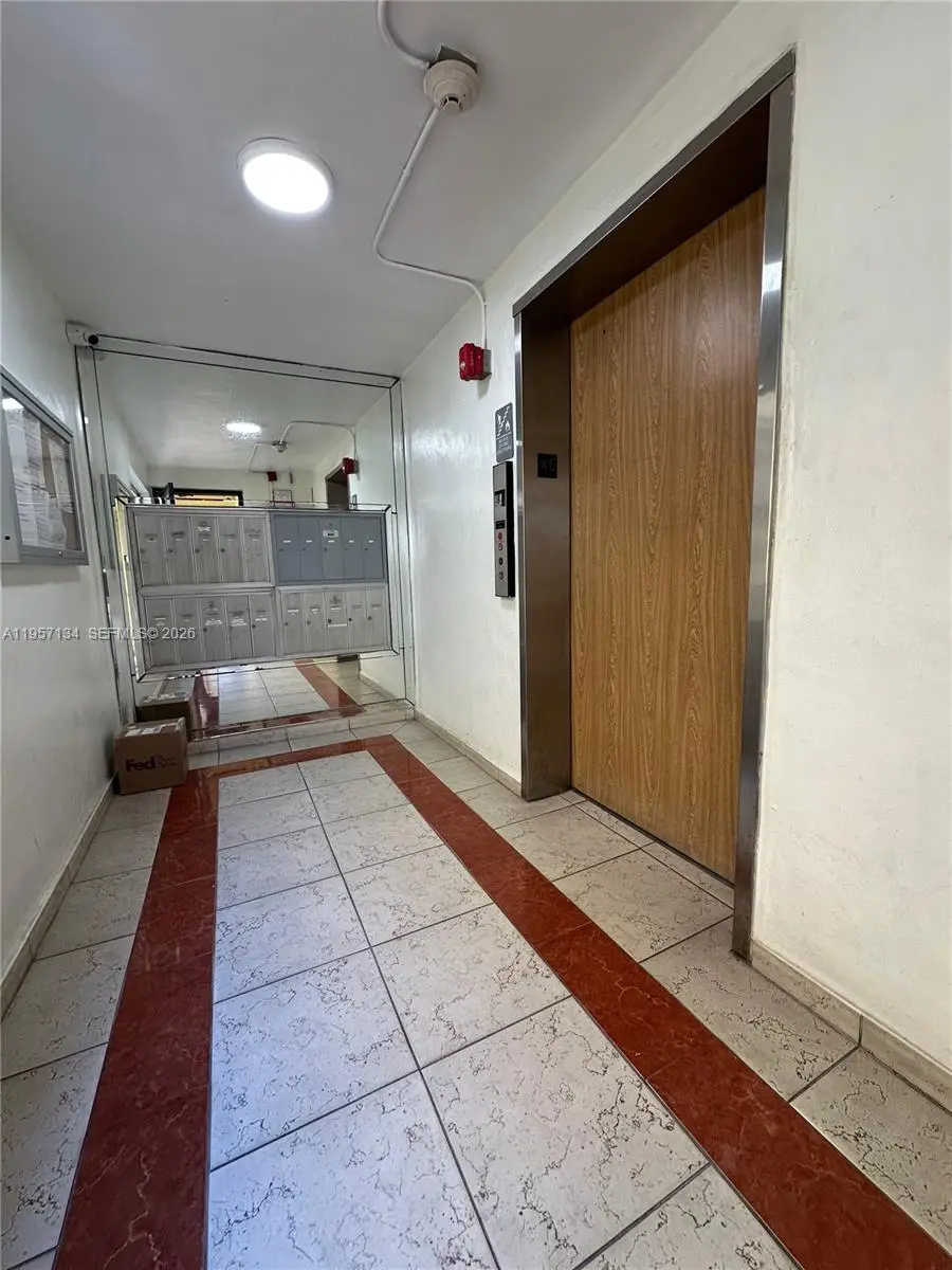 1334 Collins Ave #204, Miami Beach, FL 33139 - #3