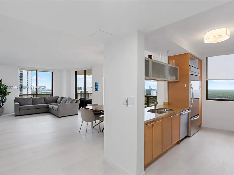 16275 Collins Ave #1804, Sunny Isles Beach, FL 33160 - Image #3