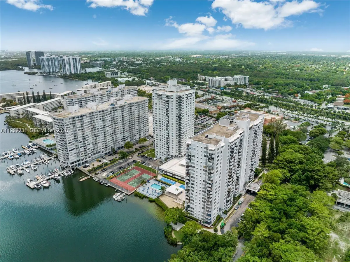 2750 NE 183rd St #1801, Aventura, FL 33160 - Image #1