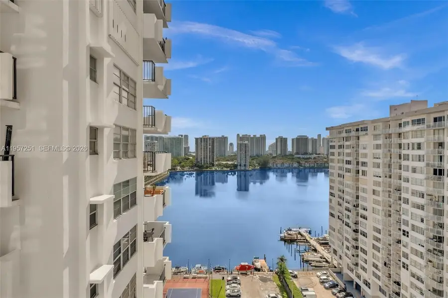 2750 NE 183rd St #1801, Aventura, FL 33160 - Image #2