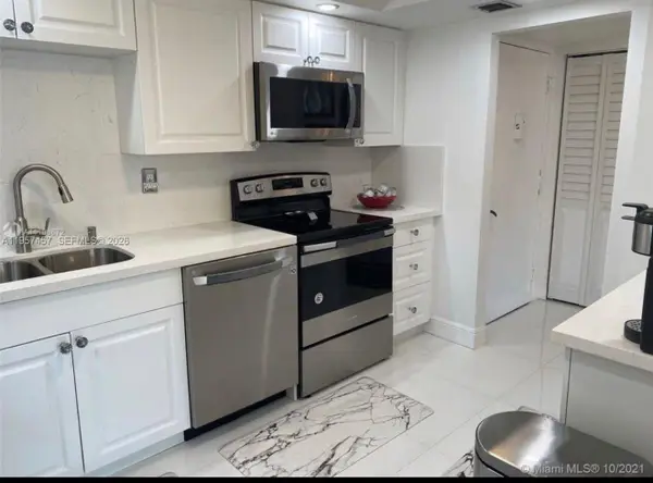 1400 Saint Charles Pl #204, Pembroke Pines, FL 33026