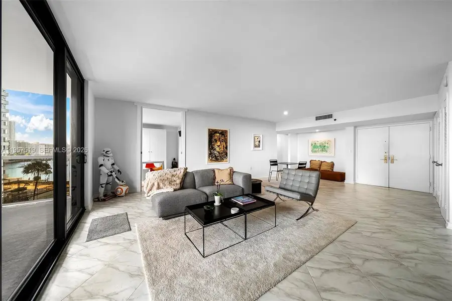 9 Island Ave #710, Miami Beach, FL 33139 - #3